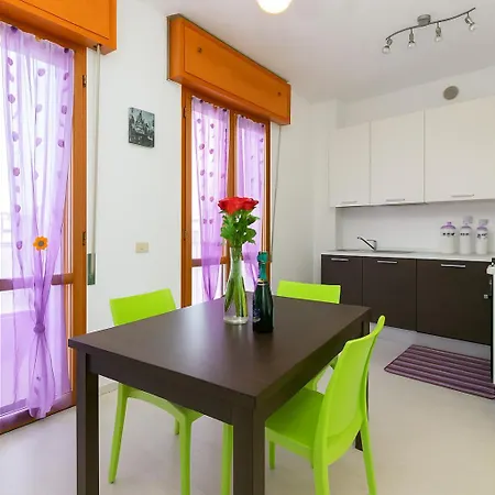 Apartment Casa Alessia-300mt To & Center Of Peschiera *